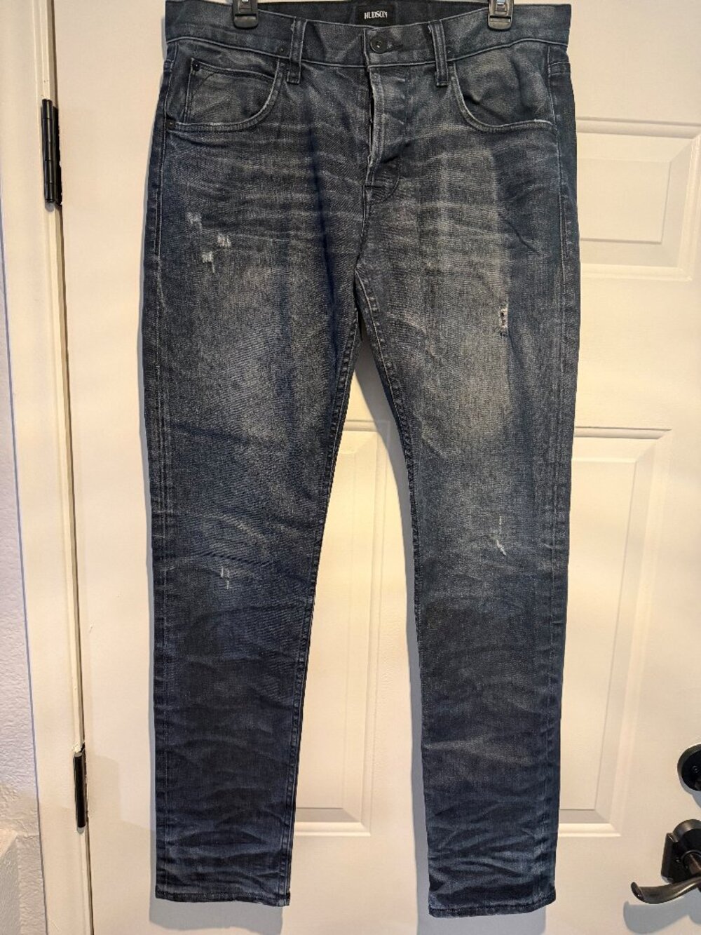 Hudson Jeans Blake Slim Straight size 33 - Distressed